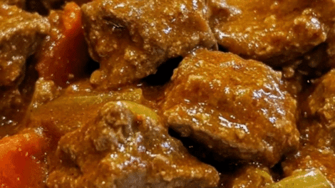 Classic Old Fashioned Beef Goulash